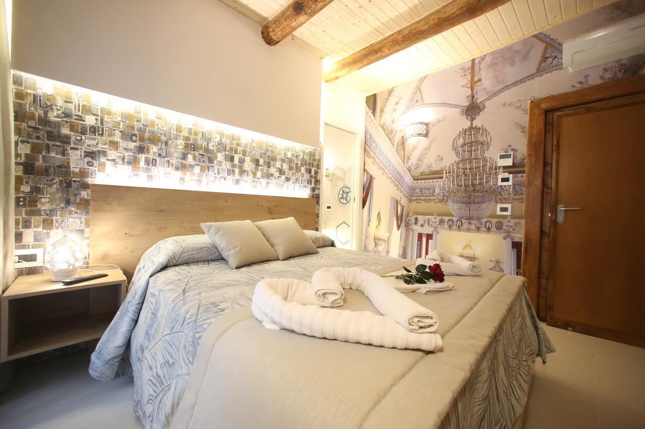 เรอแล เปียซซา เดล เปลบิสชิโต Bed & Breakfast เนเปิลส์ ภายนอก รูปภาพ