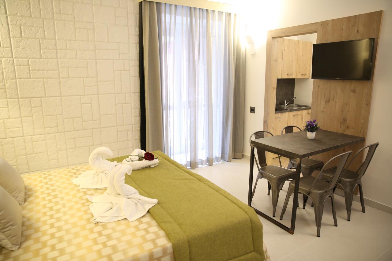 เรอแล เปียซซา เดล เปลบิสชิโต Bed & Breakfast เนเปิลส์ ภายนอก รูปภาพ